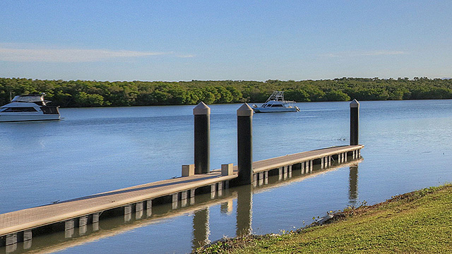 hinchinbrook marine cove resort pontoon